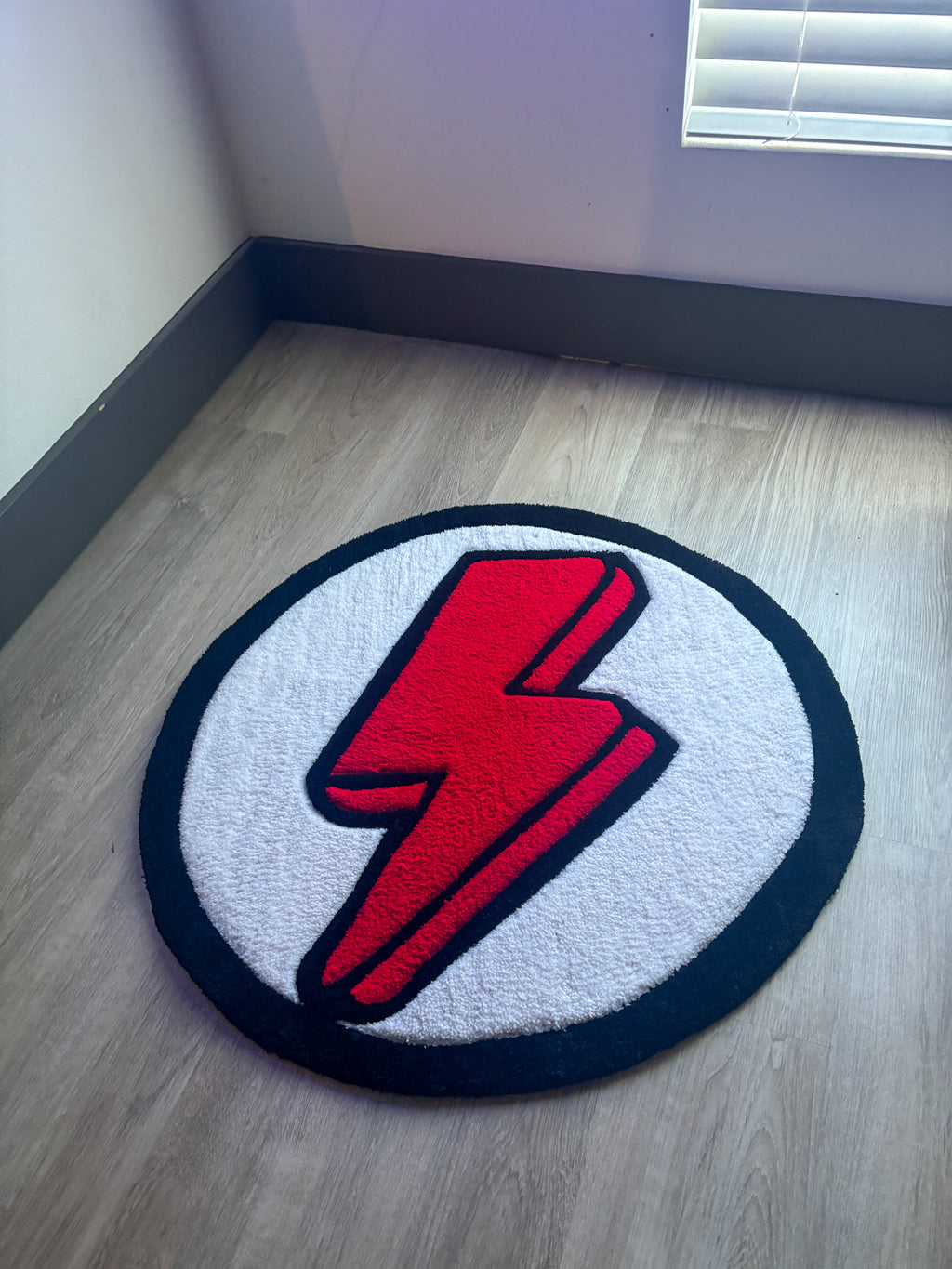 “BOLT LOGO”