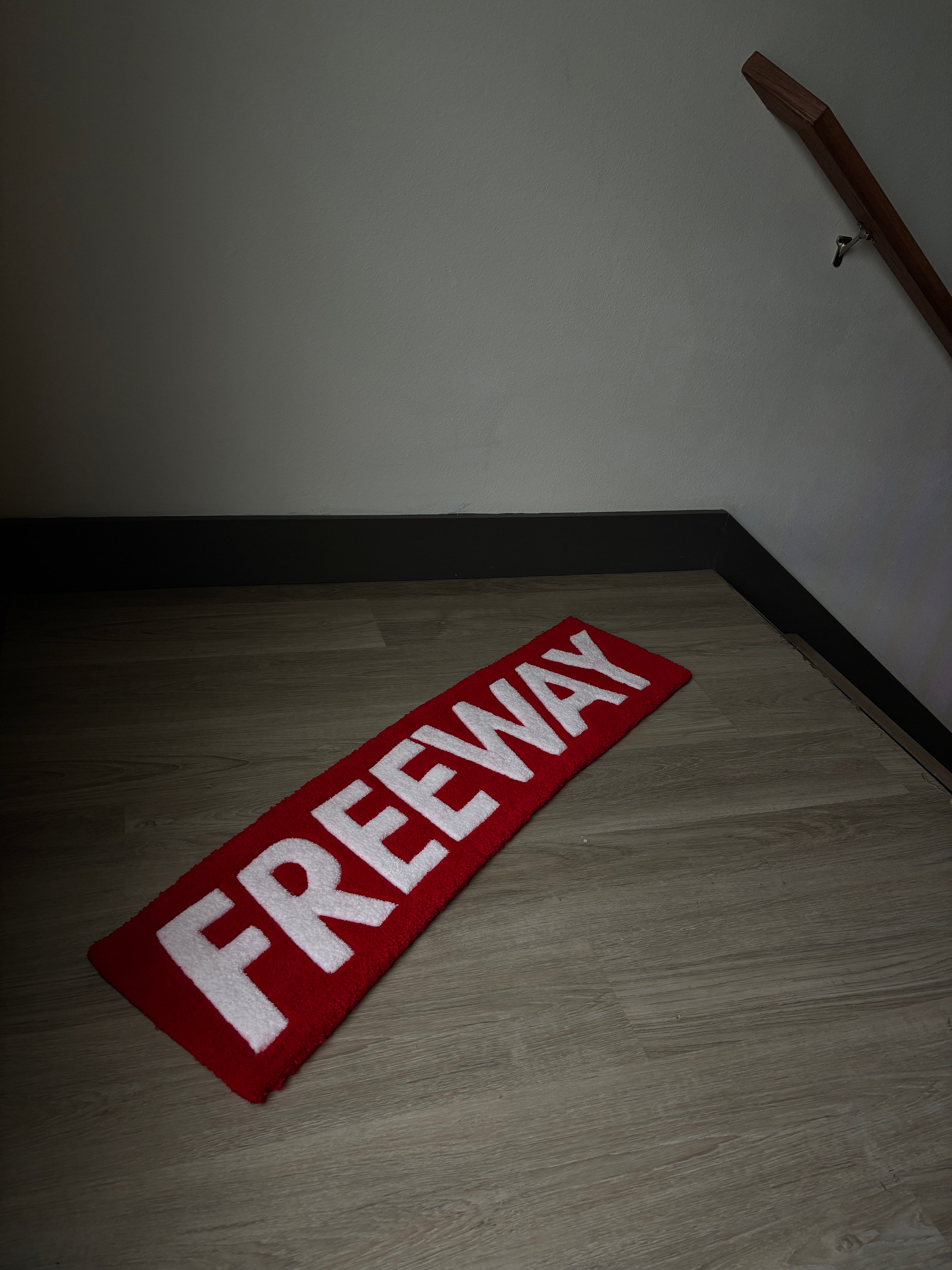 “SUPREME STYLE NAME RUG”